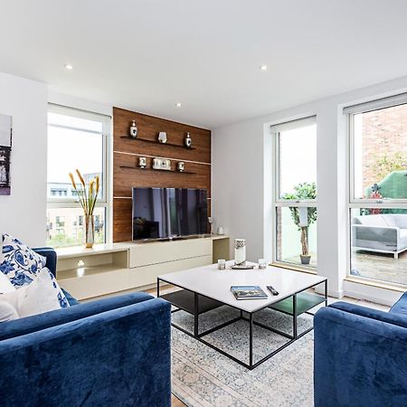 Chiswick Park 3 Bed 3 Bath West London - Parking Appartement Buitenkant foto