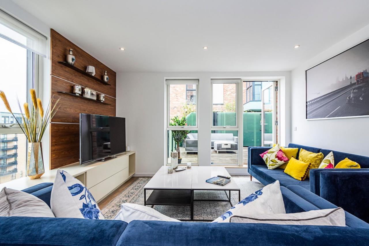Chiswick Park 3 Bed 3 Bath West London - Parking Appartement Buitenkant foto