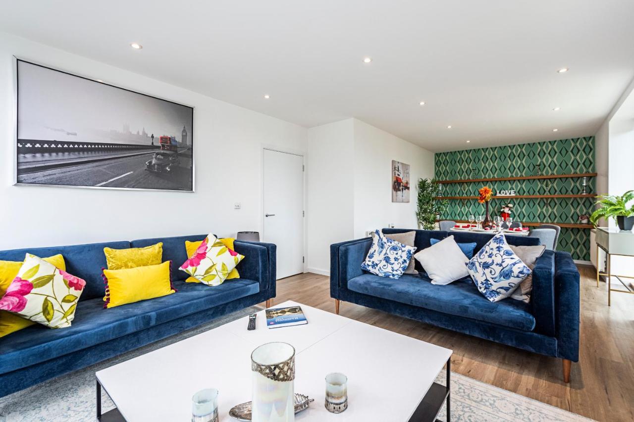 Chiswick Park 3 Bed 3 Bath West London - Parking Appartement Buitenkant foto